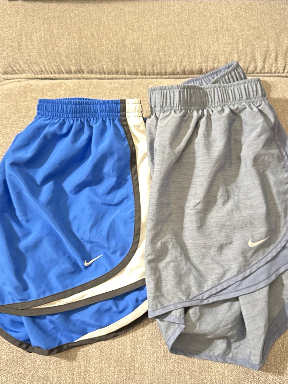 NIKE LOT OF 2 BLUE WOMENS XL RUNNING ATHLETIC SHORTS EUC